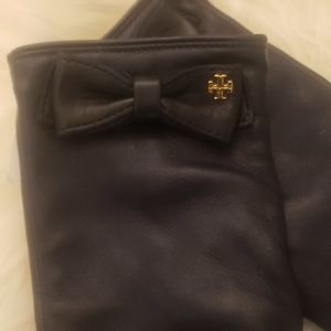 Tory Burch leather glove